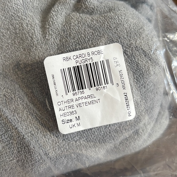 NWT Reebok Cardi B Robe - Picture 3 of 7